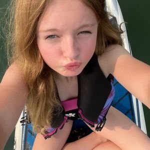 Meet your Posher, Abigail